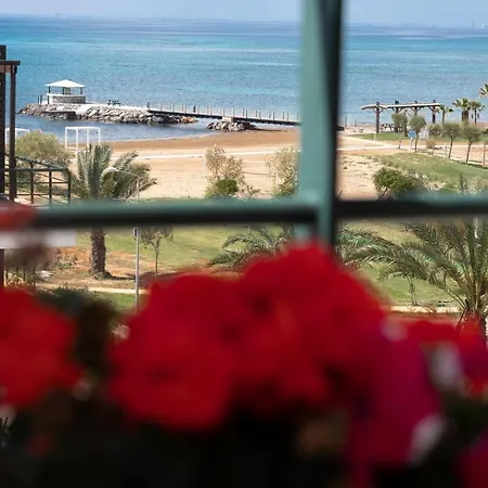 Thalssa Beach Cyprus 2 Bedroom *