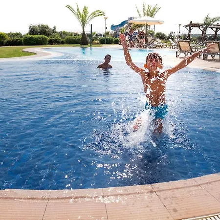 Thalssa Beach Cyprus 2 Bedroom Apartament Vokolidha