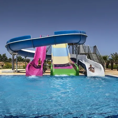 Thalssa Beach Cyprus 2 Bedroom *